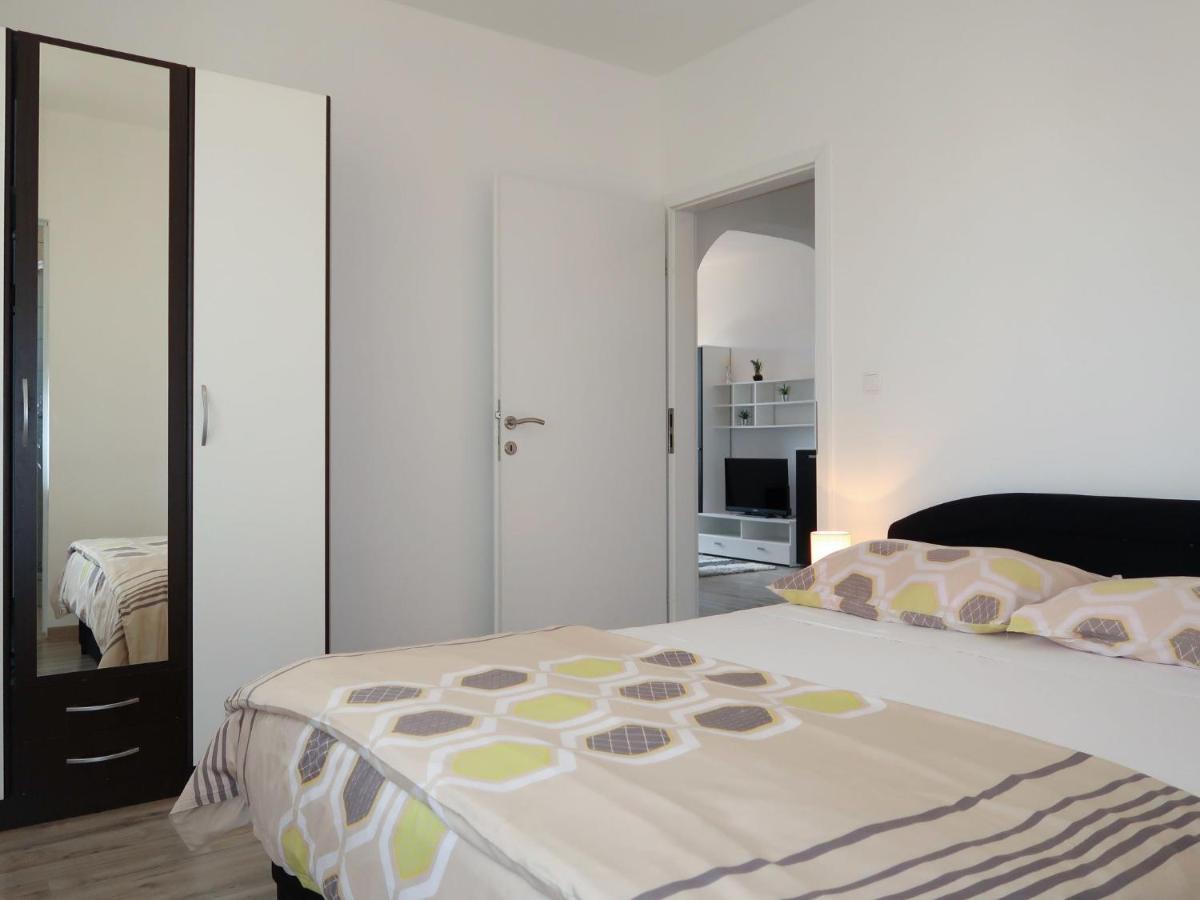Apartment Rosic - Krk217 By Interhome Kornić Exterior foto